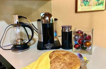 Forest Gallery- Mid-Century Modern With City Views - Photo 25