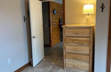 Northwoods WI 6BR Lakefront Cabin Retreat on Lake Nokomis - Minnohawk Lodge - Foto 47