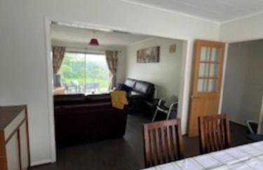 Wardown Place - Spacious 3 Bed House available for short term or long term Rental - Foto 1