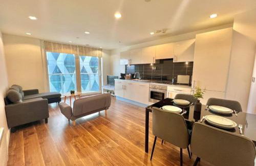 Modern High-Rise Flat in Media City! 2 Beds, 2 Baths - Foto 1