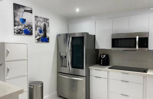 Beautiful House 7 min from Miami Airport w FREE parking - Photo 50