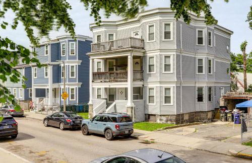 4 Mi to Fenway Park Pet-Friendly Dorchester Apt! - Photo 26