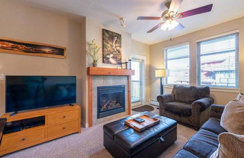 Ski-In / Ski-Out 1 Bedroom Condo base of WP Resort - Foto 15