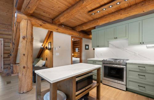 Riverside Retreat - Photo 11