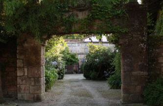 Palacio de Hualle - Photo 49
