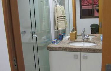 Moderno apartamento perto da praia - Foto 6