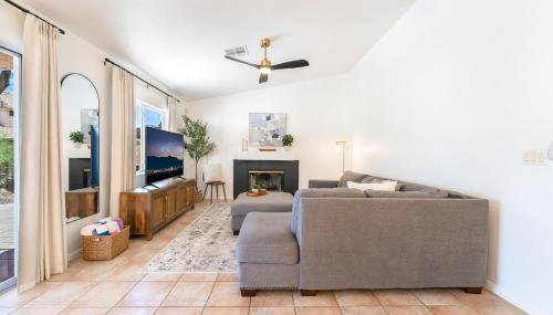 Luxury Vegas Escape,Pool, Playroom & Mtn Views - Foto 5