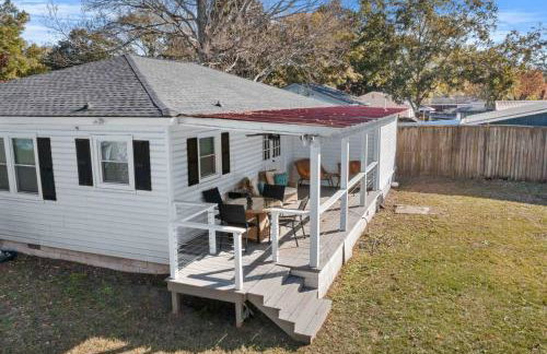 Chic Modern House Close to Beaches & Downtown - Photo 9