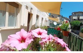 Domus REA - Appartamento moderno con check-in automatico H24 e area esterna privata - Foto 11