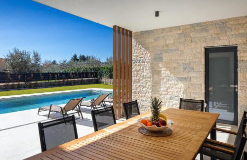 Villa Levita with Pool - Photo 55