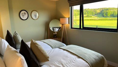 Unbox at Poplar Tree - Photo 3