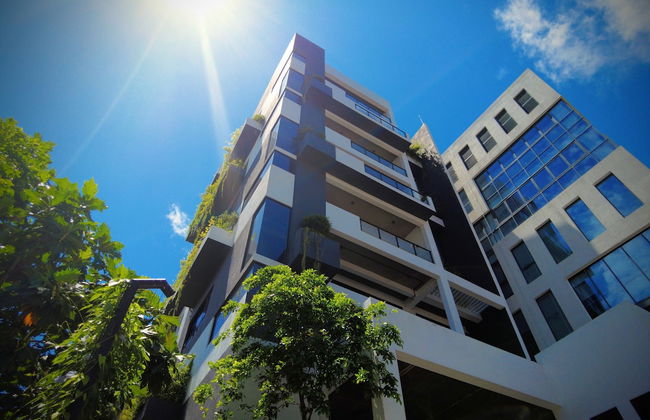 VAUX Park Street - Photo 1