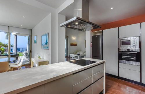 Villa Eleonora, Luxury Villa with Heated Pool Ocean View in Adeje, Tenerife - Foto 25