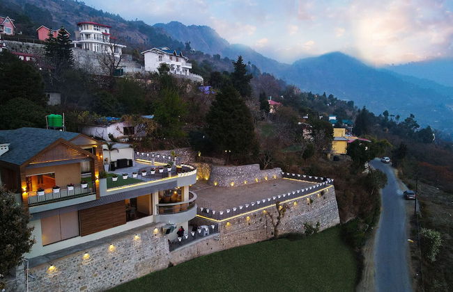 Amã Stays & Trails Whispering Pines, Bhimtal - Foto 1