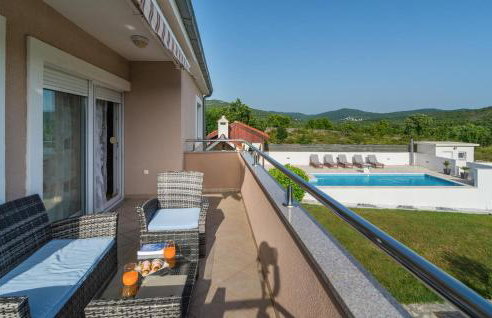 Three-Bedroom Holiday Home In Brstanovo - Foto 16