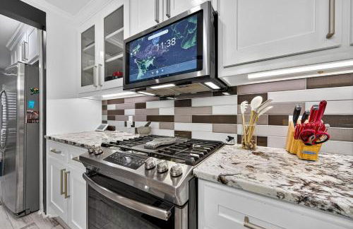 Smart Lighting, Master Suite & Game Room Fun - Photo 3