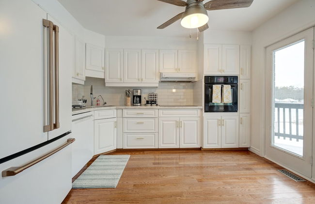 Cottage By The River - Photo 1