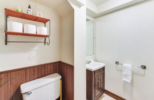 Lakeside Spooner Home with Game Room and Views! - Foto 28