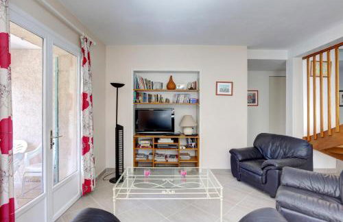 villa 8 pers, climatisée, piscine chauffée, un havre de paix sous les pins parasols - Foto 9