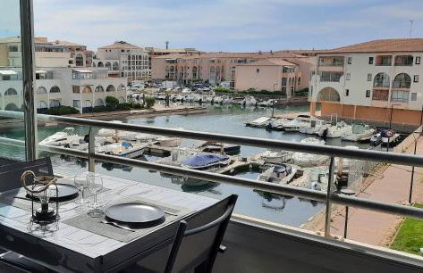 CHARMANT T2 VUE MARINA PLAGES A PIED - Foto 14