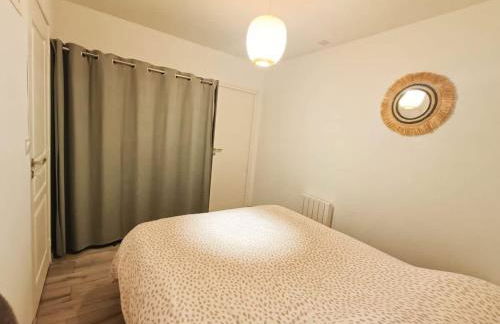 Le Rez des Arcades - T2 en RDC hypercentre - Foto 8