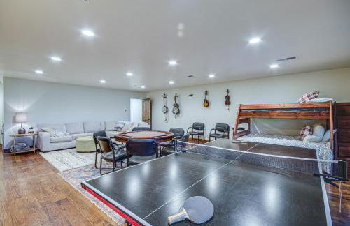 Waterfront Terry Home with 3 Decks and Hot Tub! - Foto 18