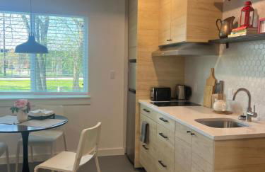 Window to Paris Studio on Lake Conroe - Foto 3