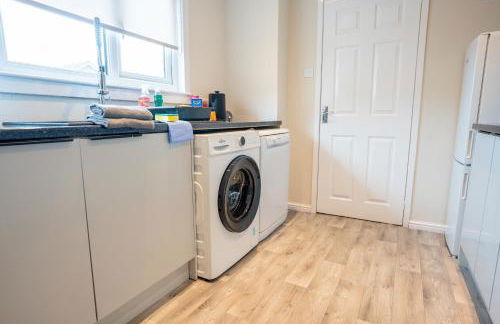 Whitburn house - Photo 8