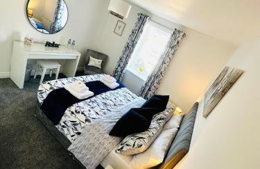 Kilmartin Court Apartments - No3 By The Sea & No2 With A View - free parking - Foto 31