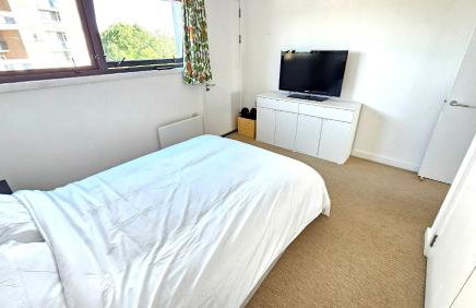 Roof Terrace, 2-bed 2-bath, Stoke Newington - Foto 29
