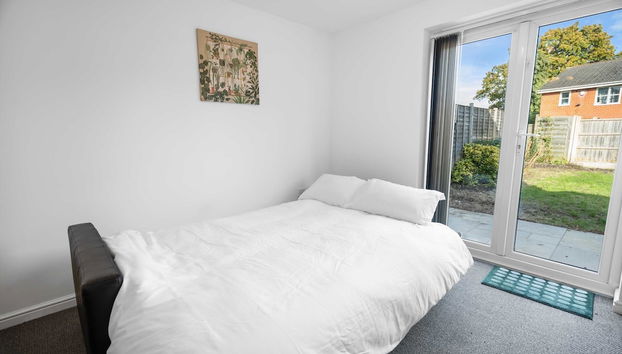 Homely 2bed 2bath House in Erdington With Parking Sleep 6 - Foto 4, Habitación