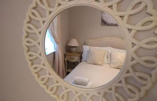 Three Bedroom Apartment by Beautiful Park - Photo 37