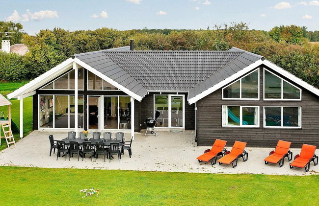 Luxury Pool Villa by Sea - By Traum Ferienwohnungen - Photo 21