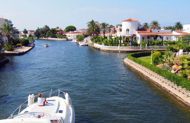 Apartment in Castelló d'Empúries with garden and terrace - Photo 23