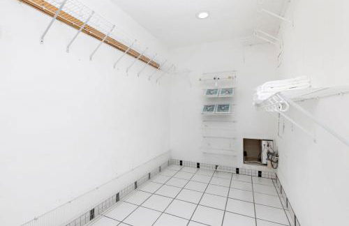 Hillside vacation next to Overland Park Kansas nature trail grill and fun - Foto 55