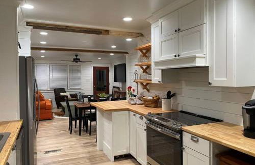 Walk to Bay Street and Historic Downtown Beaufort! Close to Parris Island MCRD!! - Photo 6