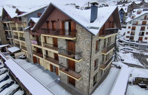 Montesqui Formigal, exclusivo ático con vistas a pistas, guardaesquis y garaje - Foto 22