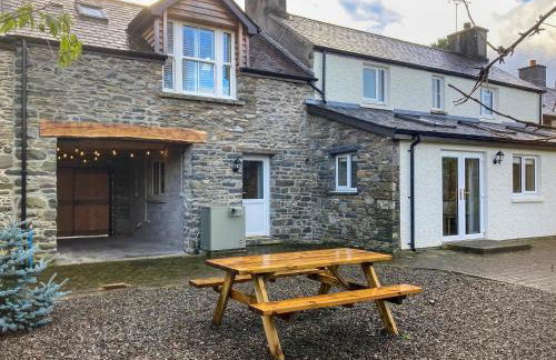 Aeron Villa - Photo 31