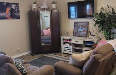 Historic GWALTNEY HOUSE-Cottage at St Andrew's Bay - Photo 15