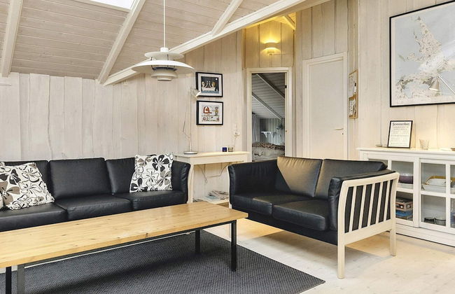 4 Person Holiday Home in Martofte - Photo 5