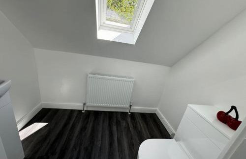 5-Bedroom Cottage in New Waltham, Grimsby - Photo 9