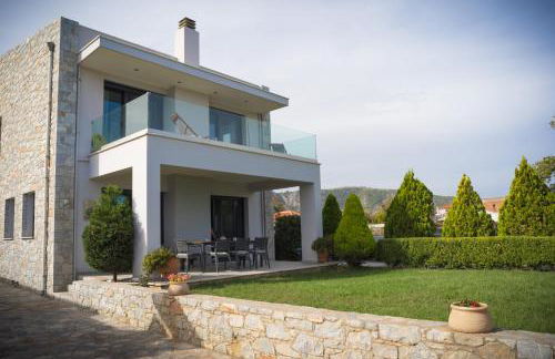 Villa Aggemari - Photo 1