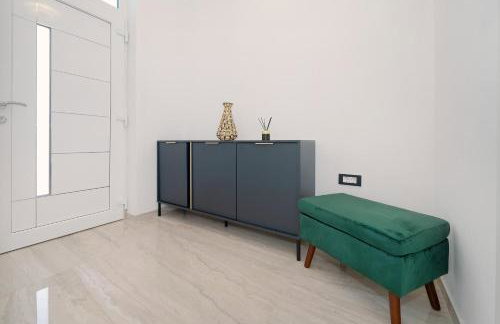 Villa Marina with a Pool - Foto 49