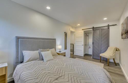 Waterfront Patio! Stylish Family Home in Everett - Photo 18