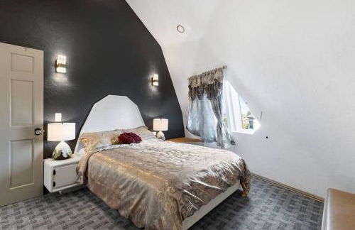 The KingDome - A Unique, Royal Experience with Hot Tub, Rooftop and Views - Foto 59