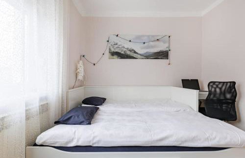 Cozy 2-bedroom house with parking slots - Photo 15