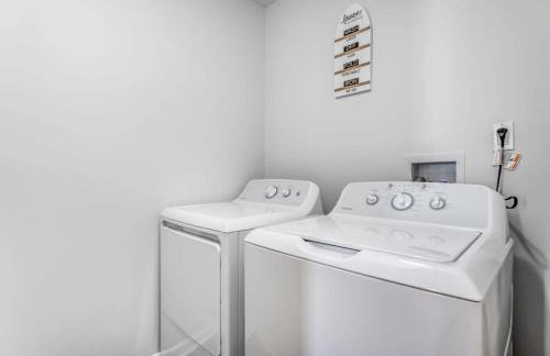 Fenced Yard Centrally Located-Parkway Village Pad - Foto 35