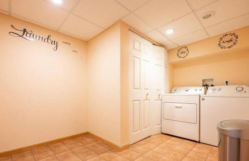 Charming Modern Farmhouse Retreat - Foto 5