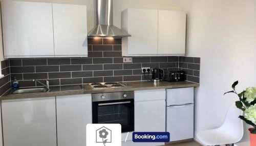 Netley Village Apartment By Your Stay Solutions Short Lets & Serviced Accommodation Netley Southampton With Free Wi-Fi - Foto 4, stove, dishwasher, pet friendly, toaster, minibar