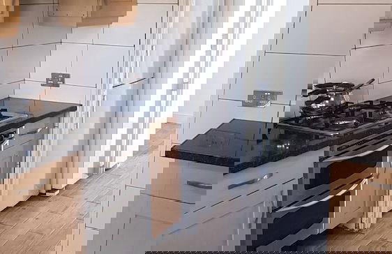 "room in House - Gatwick Triple Room. Fully Furnished. West Sussex." - Foto 8